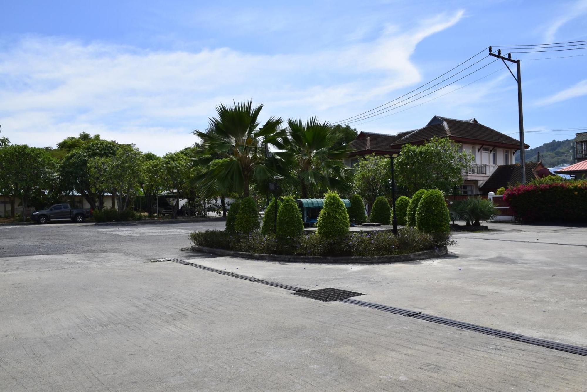 Blue Beach Grand Resort And Spa In Chalong Phuket By Dayuu Ban Saiyuan Ngoại thất bức ảnh