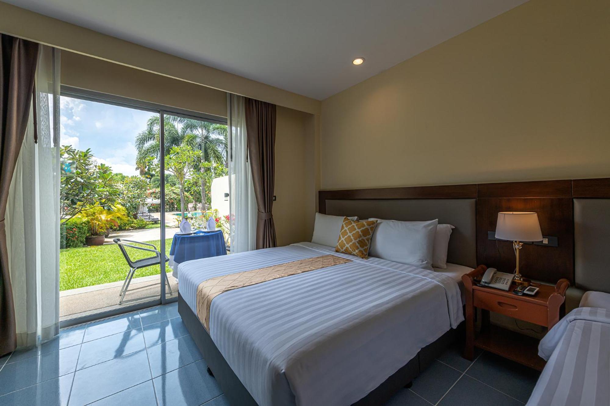 Blue Beach Grand Resort And Spa In Chalong Phuket By Dayuu Ban Saiyuan Ngoại thất bức ảnh