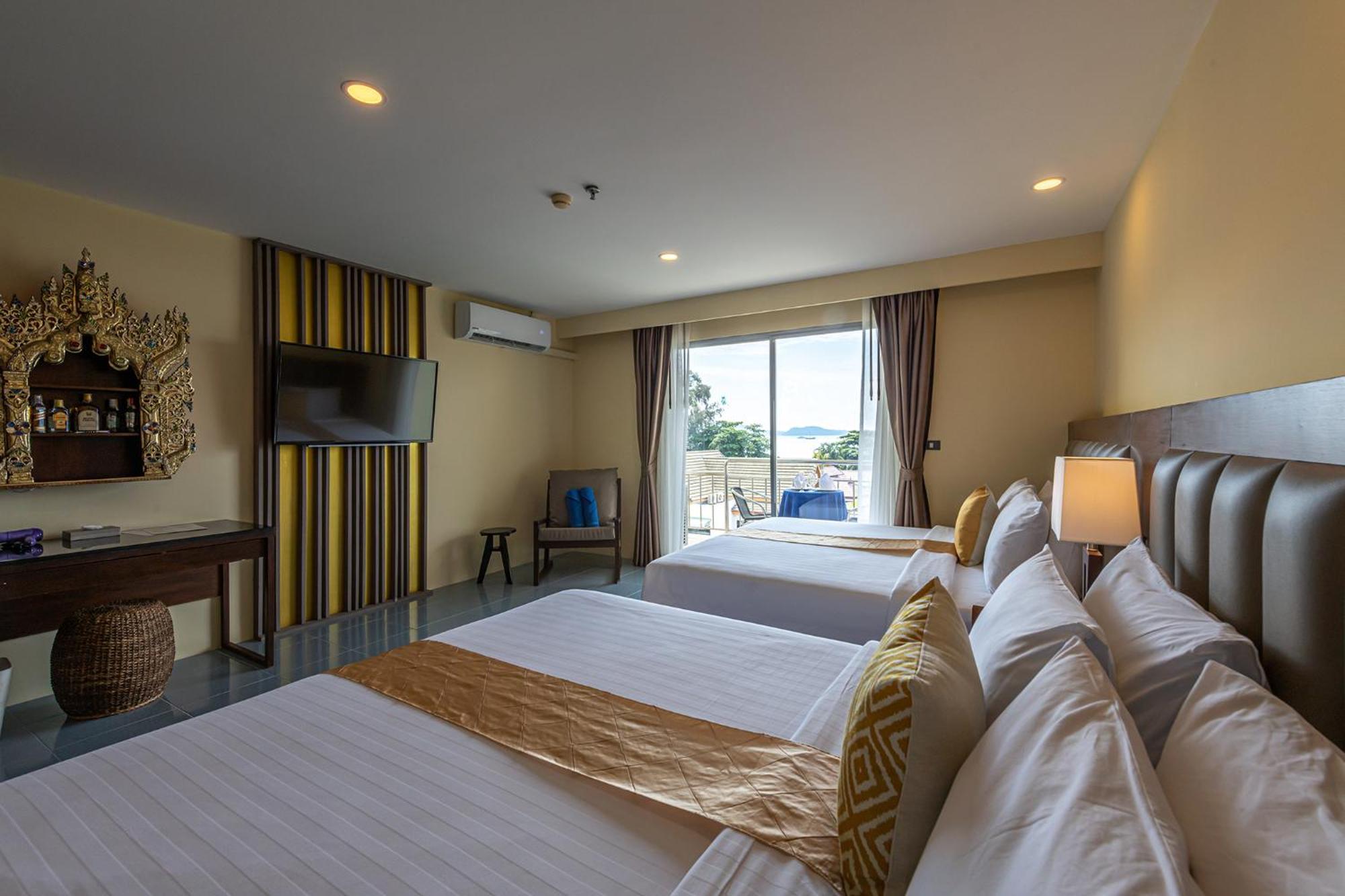 Blue Beach Grand Resort And Spa In Chalong Phuket By Dayuu Ban Saiyuan Ngoại thất bức ảnh