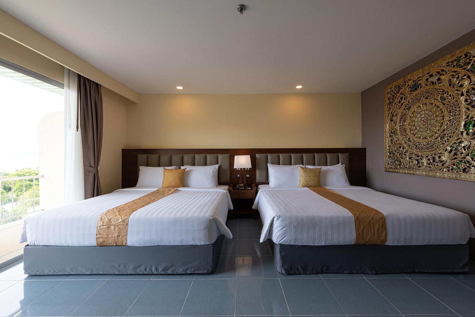 Blue Beach Grand Resort And Spa In Chalong Phuket By Dayuu Ban Saiyuan Ngoại thất bức ảnh