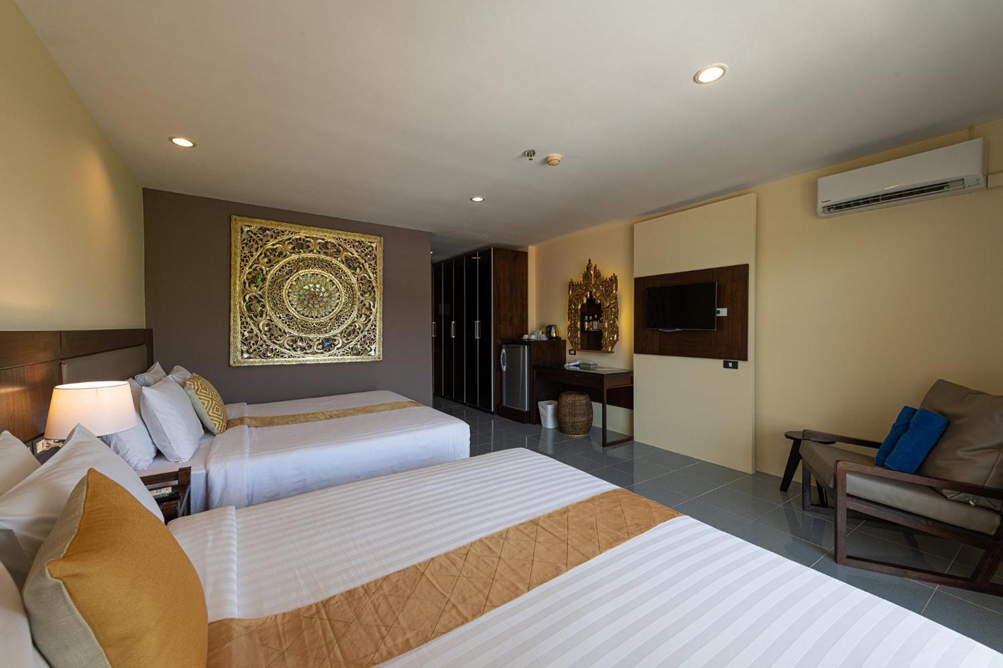 Blue Beach Grand Resort And Spa In Chalong Phuket By Dayuu Ban Saiyuan Ngoại thất bức ảnh
