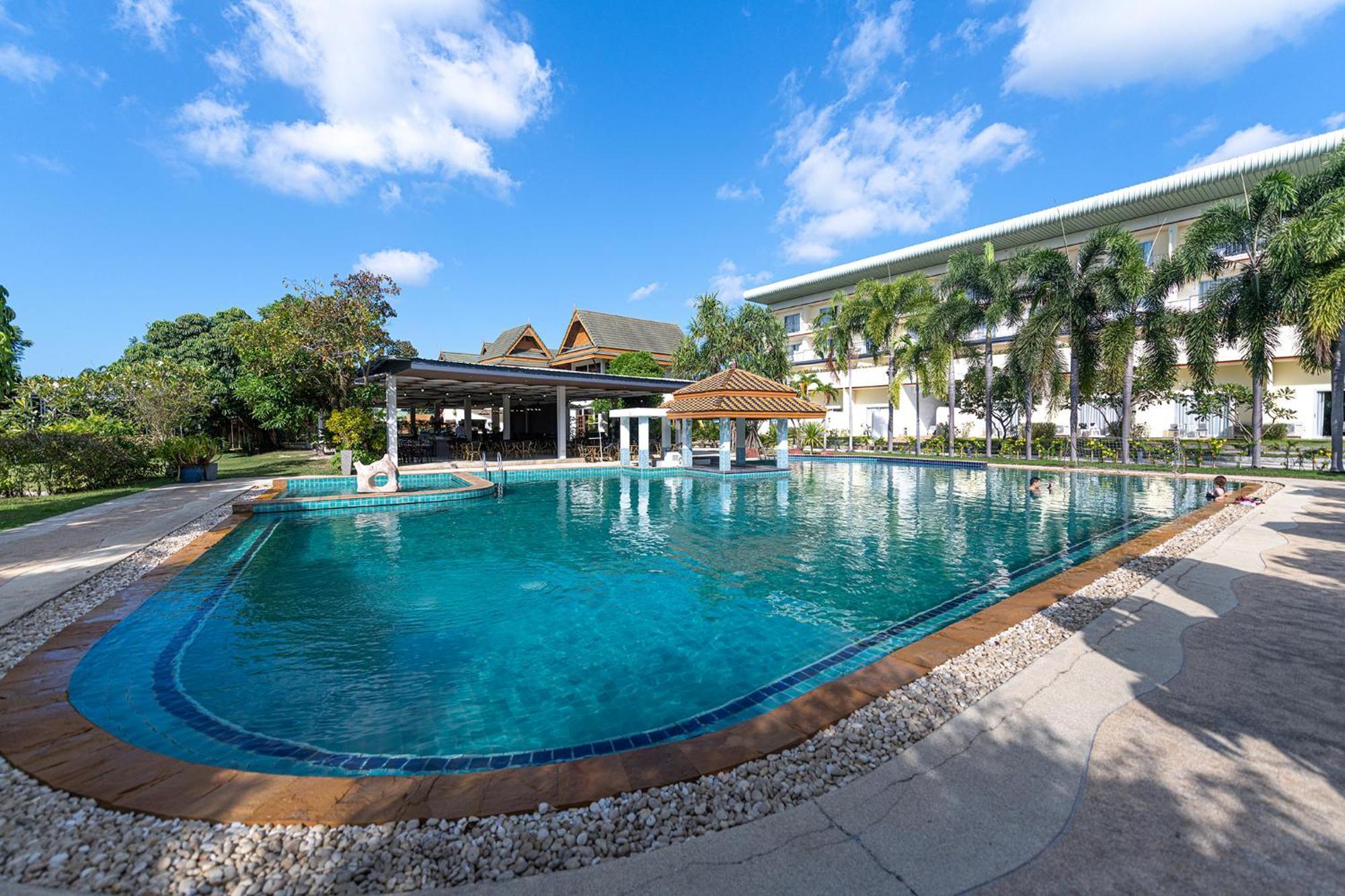 Blue Beach Grand Resort And Spa In Chalong Phuket By Dayuu Ban Saiyuan Ngoại thất bức ảnh