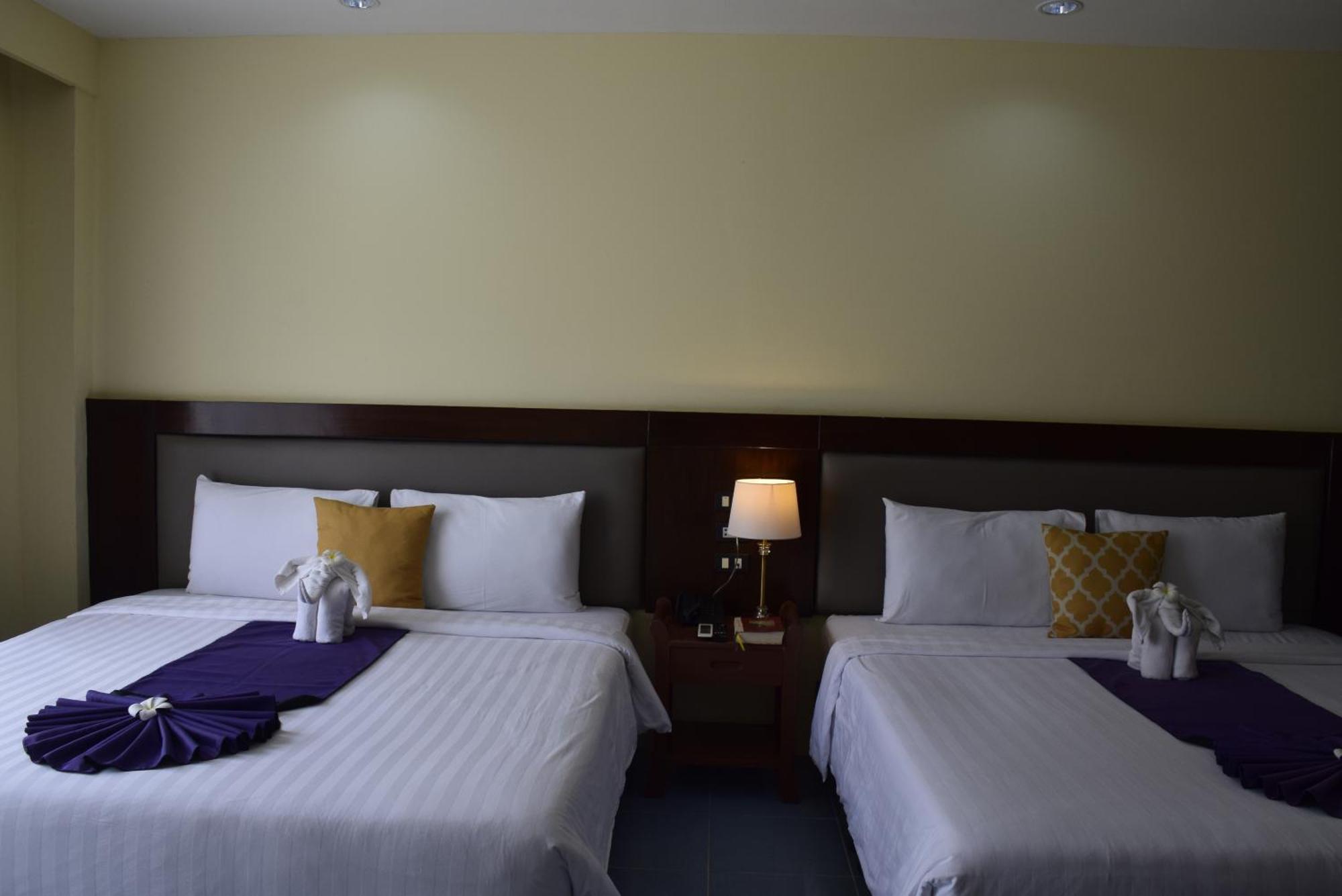 Blue Beach Grand Resort And Spa In Chalong Phuket By Dayuu Ban Saiyuan Ngoại thất bức ảnh