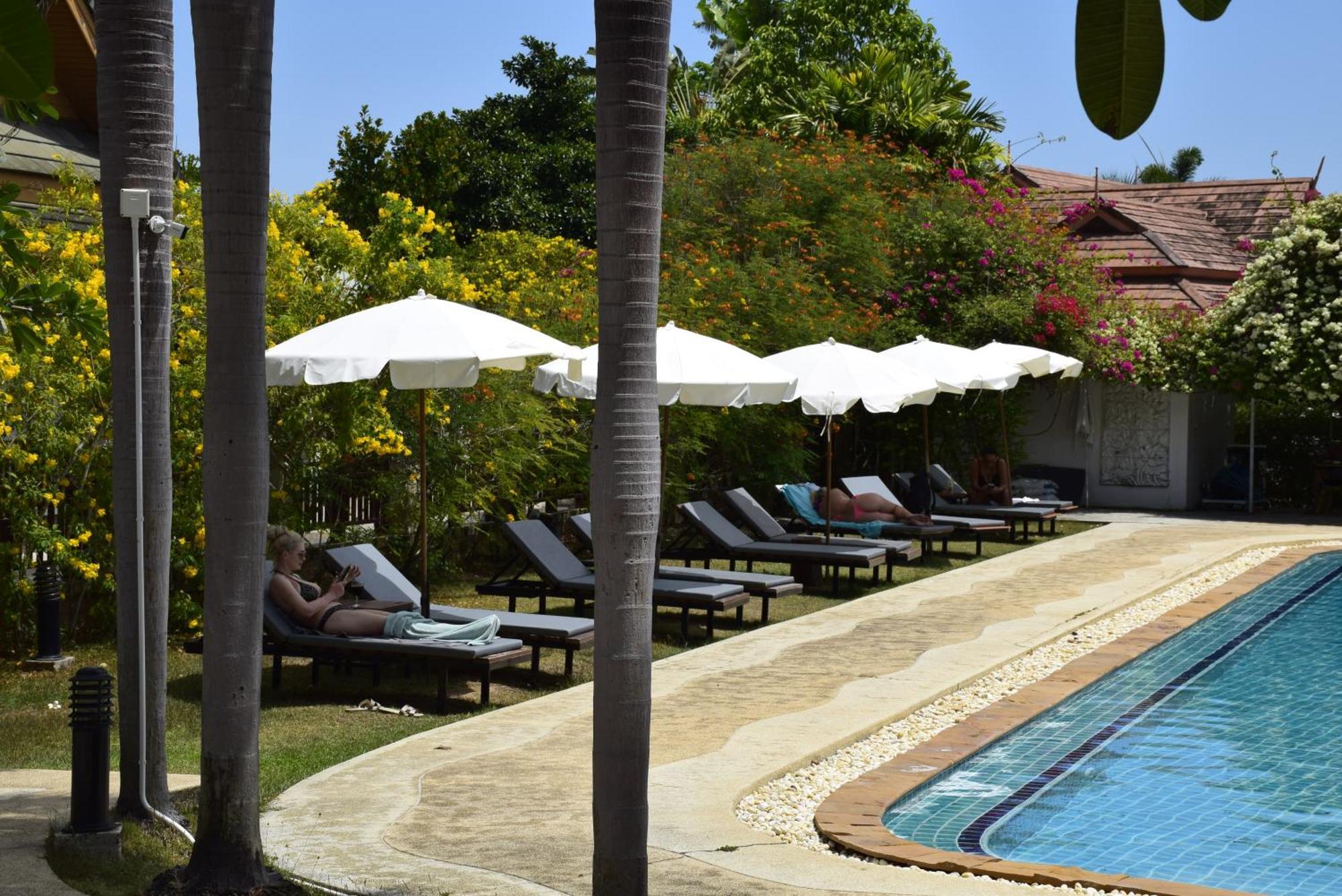 Blue Beach Grand Resort And Spa In Chalong Phuket By Dayuu Ban Saiyuan Ngoại thất bức ảnh