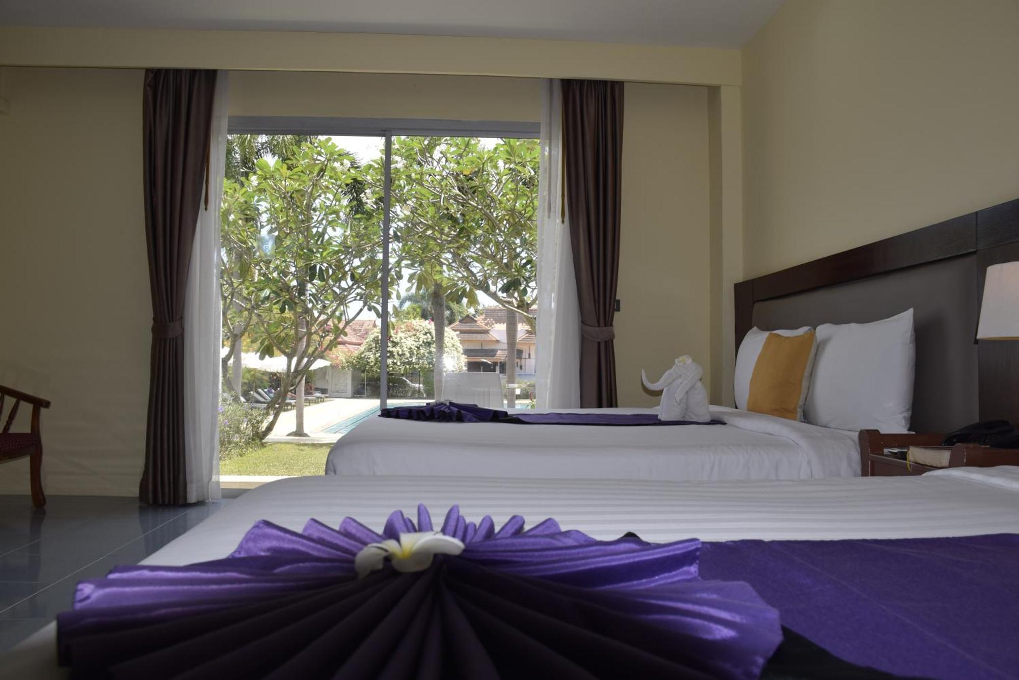 Blue Beach Grand Resort And Spa In Chalong Phuket By Dayuu Ban Saiyuan Ngoại thất bức ảnh