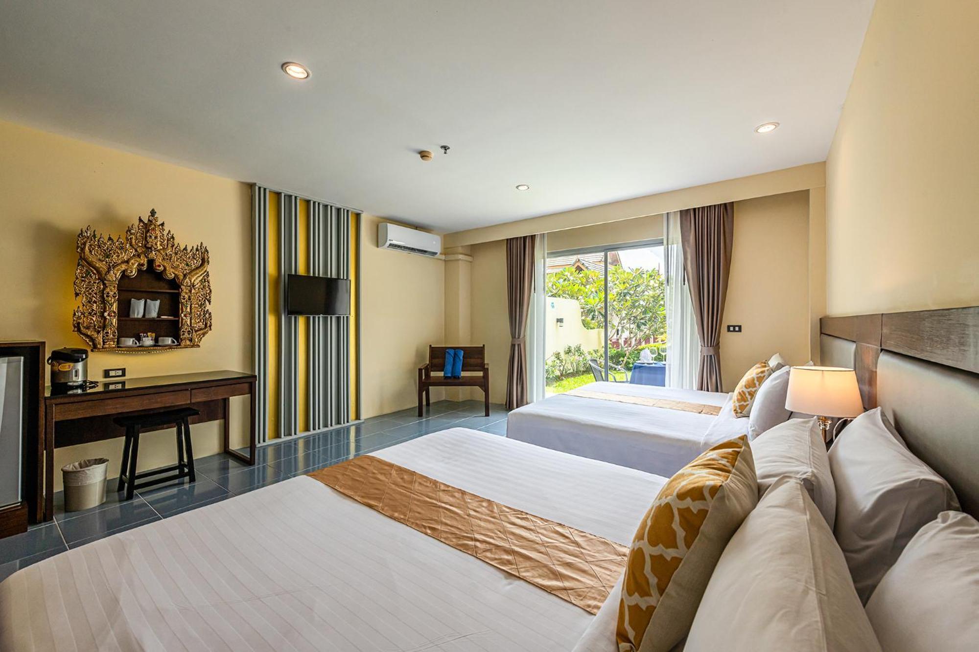 Blue Beach Grand Resort And Spa In Chalong Phuket By Dayuu Ban Saiyuan Ngoại thất bức ảnh